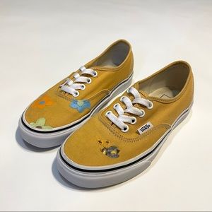 CUSTOM VANS